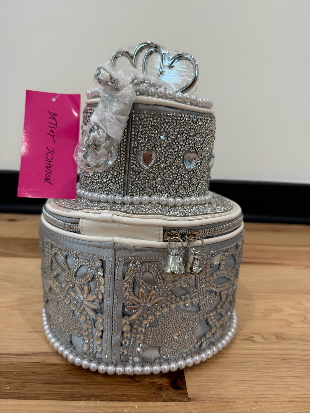 Betsey Johnson Rhinestone Cake Crossbody Bag Silver Novelty Purse NWT - Picture 3 of 6